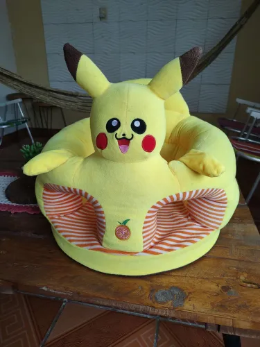 Acento pelúcia infantil Pikachu