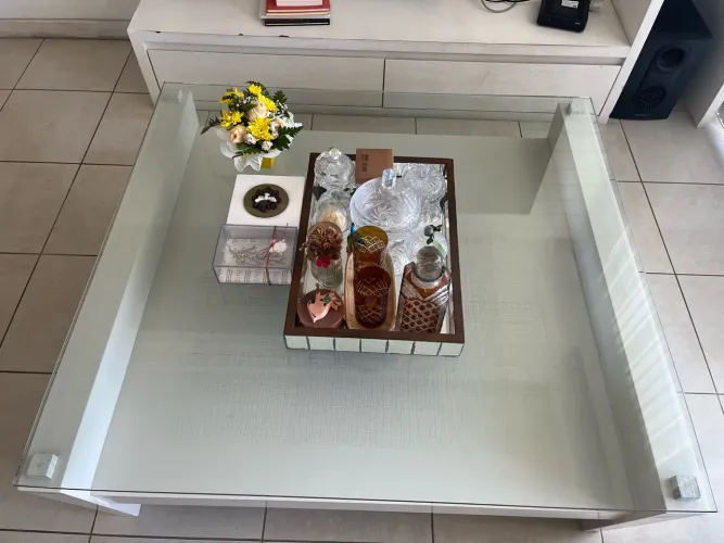 Mesa de centro madeira e vidro