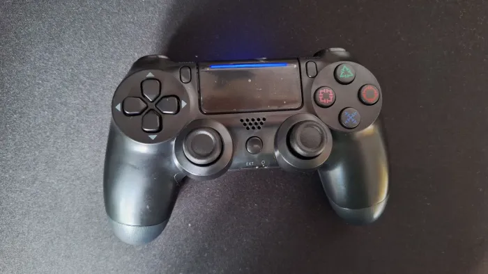 ÚLTIMO PRA ACABAR! Controle Gamer Wireless Estilo PS4 - Funciona no PC, Celular e Console!
