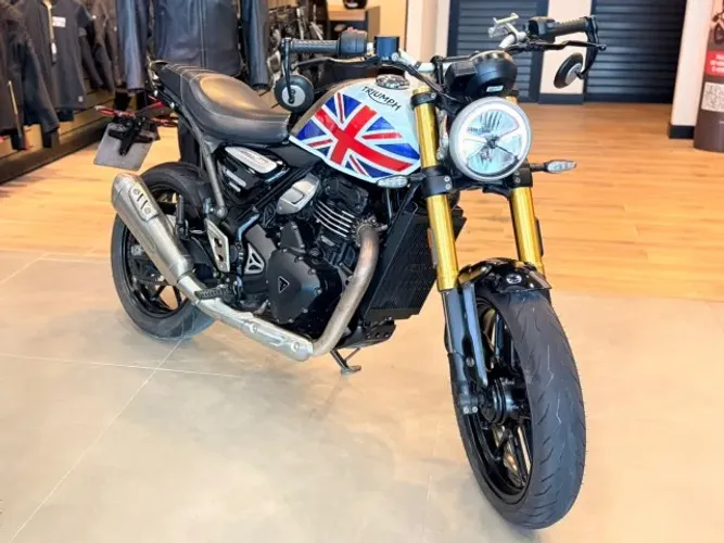 Triumph Speed 400 2026 / com apenas 10.183km rodados