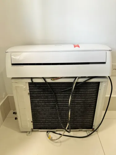 ? Ar-Condicionado Split Elgin Inverter 12.000 BTUs - Excelente Estado 