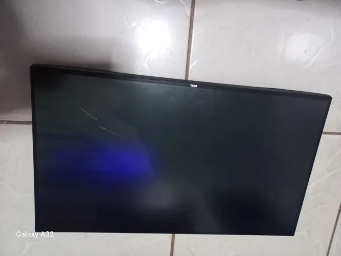 Monitor Dell UltraSharp U2720Q Tela Danificada