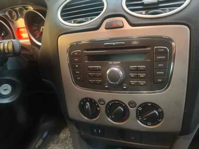 Rádio Ford Focus 2009 a 2013