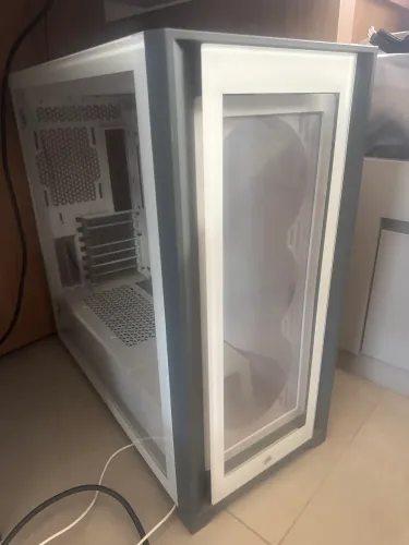 Gabinete Corsair iCUE 5000X RGB Branco com Ventoinhas