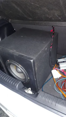 Vendo Som interno Completo, muito novo usado poucas vezes