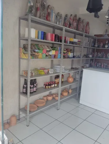 PASSO PONTO (VENDO) LOJA DE ARTIGOS DE UMBANDA E RELIGIOSOS.