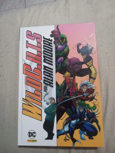 HQ WildC.A.T.S capa dura - Alan Moore