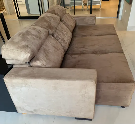 Compre um lindo sofá e ganhe um rack 
