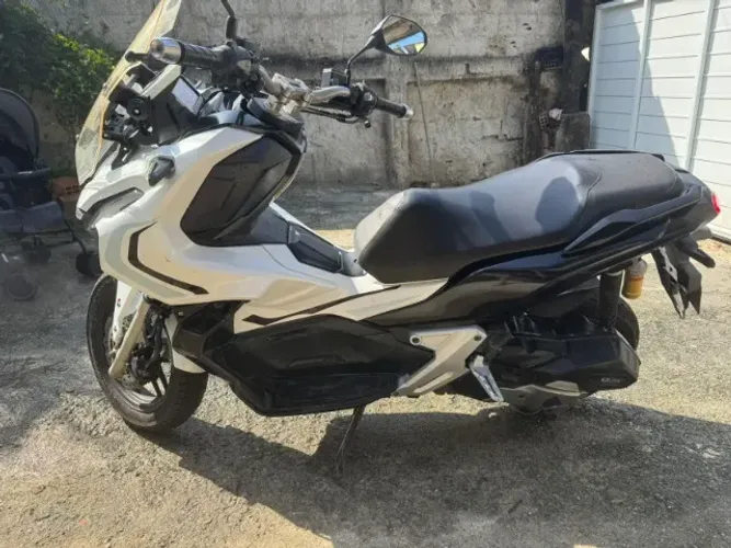 HONDA ADV 150 (2021) - Toda em dia!