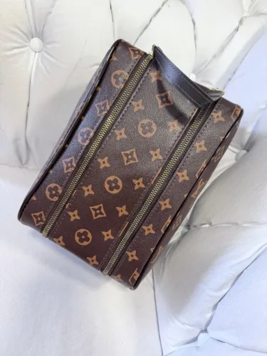 Necessarie Louis Vuitton Masculina Linha luxo 