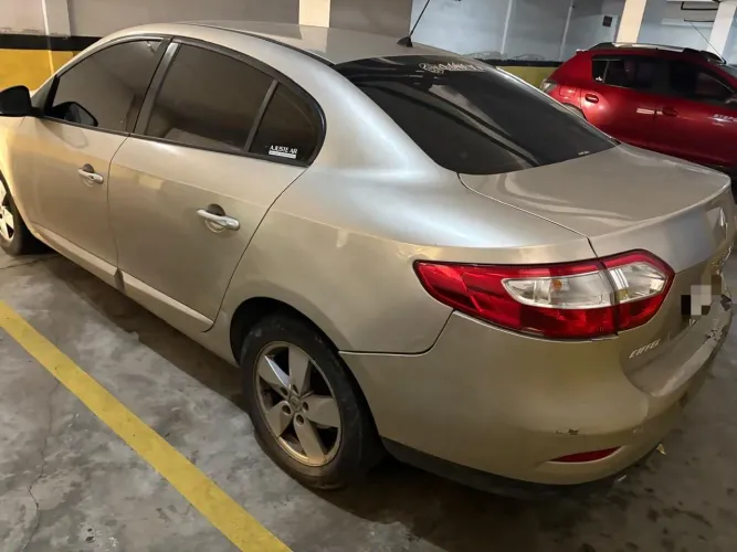 Renault Fluence Sed. Dynamique 2.0 16V Flex Aut. 2013