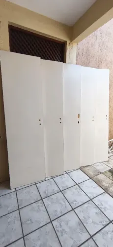 Portas de madeira