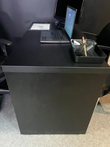 Mesa De Escritório Home Office Toda Preta MDF - Excelente Estado