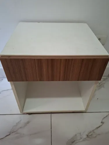 Mesa de cabeceira