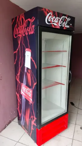 Expositora de bebidas 220v com digital de temperatura ENTREGO