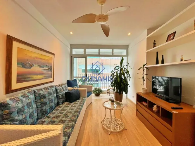 APARTAMENTO TOTALMENTE REFORMADO - ENTRE A PRAIA DAS ASTÚRIAS E PRAIA DO TOMBO