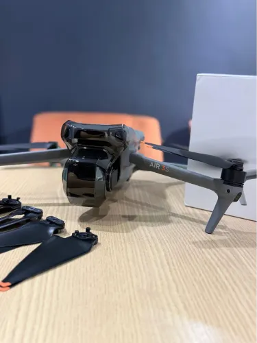 Drone DJI Air 3S (Sem controle) Seminovo Garantia Loja Física