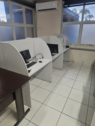 Estação de trabalho call center telemarketing