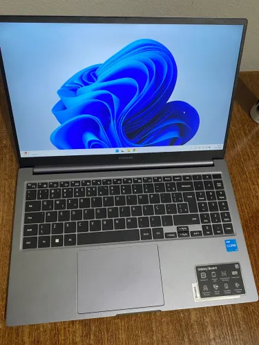 Notebook GalaxyBook 4