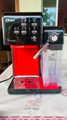 Cafeteira Oster PrimaLatte II - Vermelha/Preta (Pouco Uso + Manual)