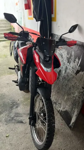 Yamaha XTZ Lande 2025 único dono muito nova ,