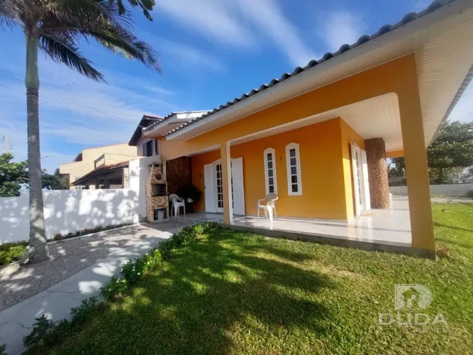 Casa à venda na Zona Sul de Balneário Rincão