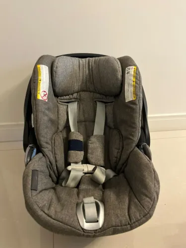 Bebê Conforto Cybex Cloud Q Plus Platinum + Base com Perna de Apoio