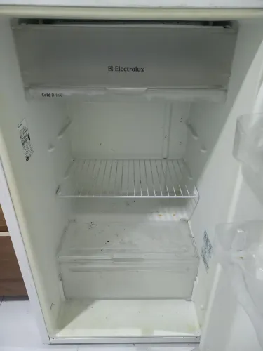 Frigobar Eletrolux Grande 122 litros
