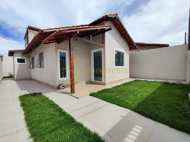 Morada de Laranjeiras: Casa Ampla com Garagem para 3 Carros e Muito Conforto!