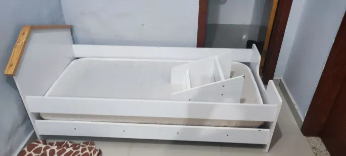 Cama infantil com colchão
