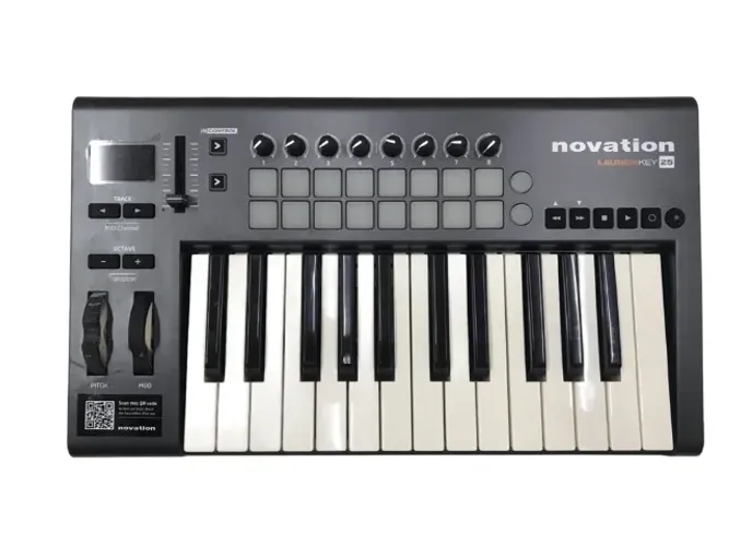 Controlador Novation Launchkey 25 MK4 - Saldo