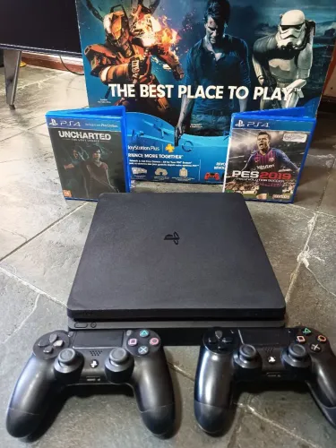 Ps4 slim + 02 controle original + 2 jogos
