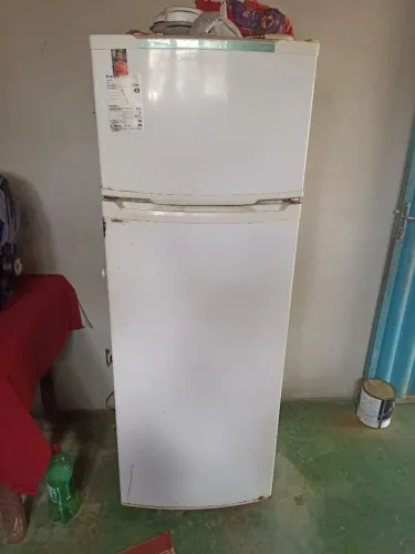 Vendo geladeira usada