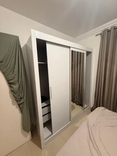 GUARDA ROUPA