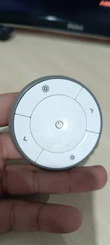 controle remoto inteligente IKEA TRÅDFRI (Modelo: E1524).