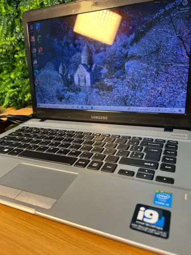 Notebook Samsung 370 NP70E4K I3 - 5005U 2.0GHz (5 Geração)  128GB SSD 8GB  Tela 14? 60HZ