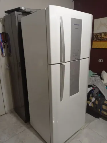 Geladeira Electrolux em estado de Nova posso entregar Curitiba região