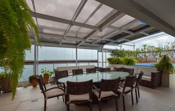 Cobertura para venda possui 230 metros quadrados com 4 quartos em Icaraí - Niterói - Rio d