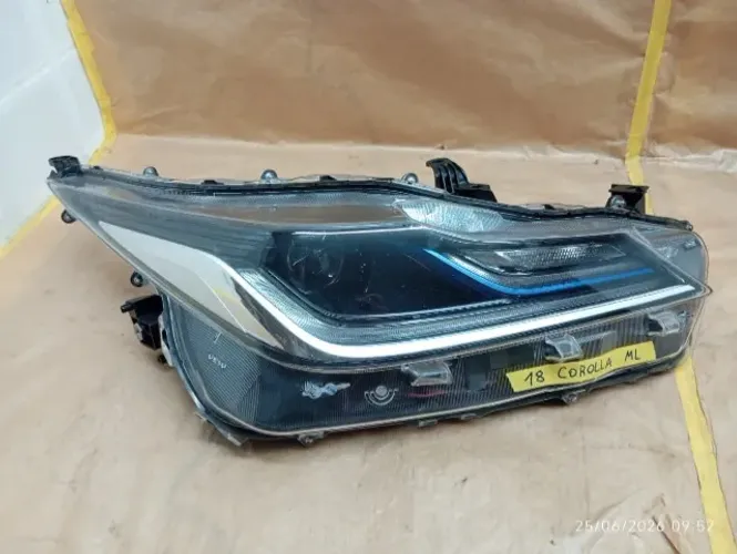 FAROL DIREITO COROLLA ALTIS HIBRIDO 2020