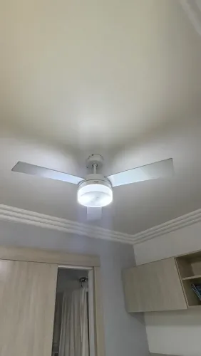Ventilador de Teto com Luminária - Grupo Home Line - Ótimo Estado