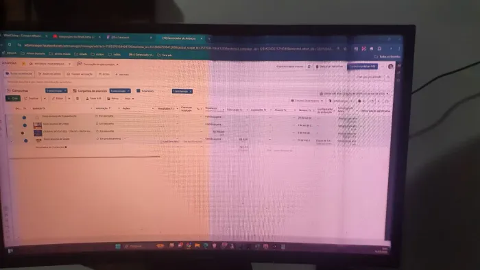 Monitor CURVO Samsung QLED 24' com detalhes