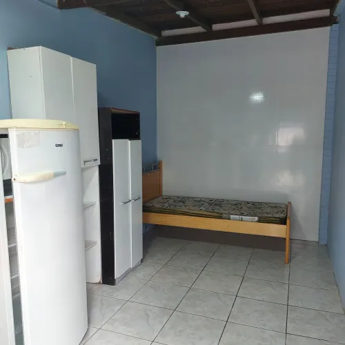 Alugo quarto na vargem grande