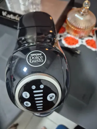 Cafeteira Dolce Gusto Gênio s Plus