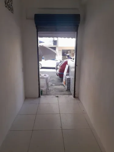 ALUGA-SE PONTO COMERCIAL ,PRÓXIMO A PRAÇA