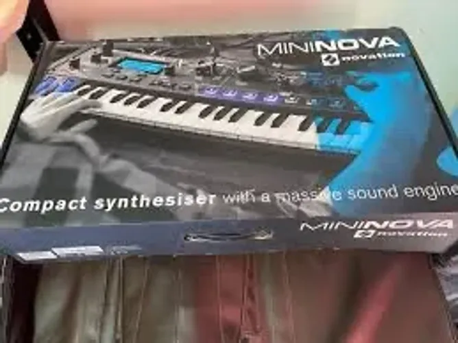 Novation MINI NOVA