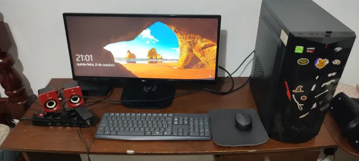 Vendo computador completo (Pc) ,monitor (LG) DIGITAL,MAUSE SEM FIO, TECLADO SEM FIO,cabo .