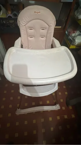 Cadeira de refeição para bebê usado