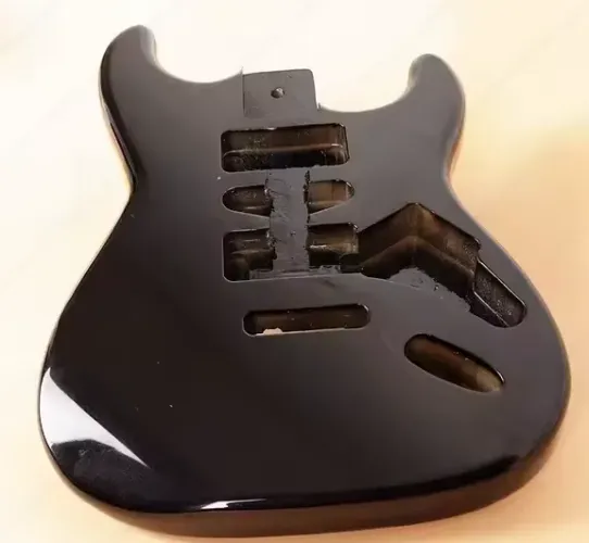 corpo de guitarra com pintura profissional
