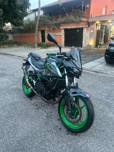 KAWASAKI Z500 SE 2025