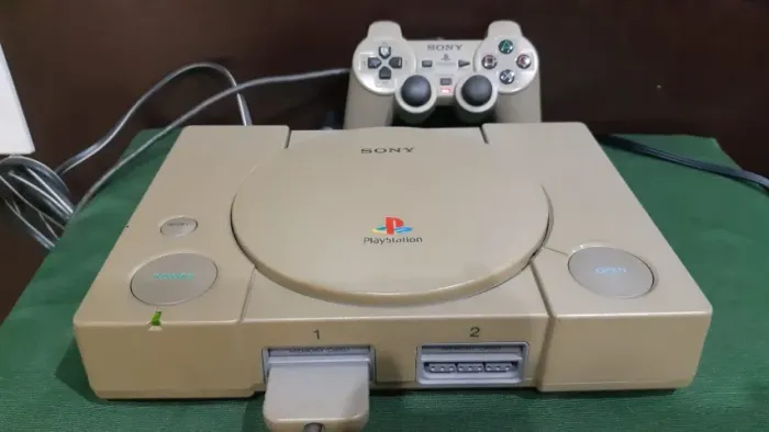 PlayStation 1 Fat Retro SCPH-7501 Leitor 100% + Controle E Cabos Originais